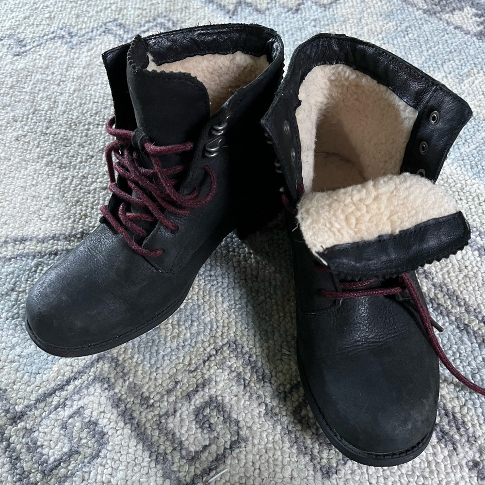 Ugg leather shear lined boots